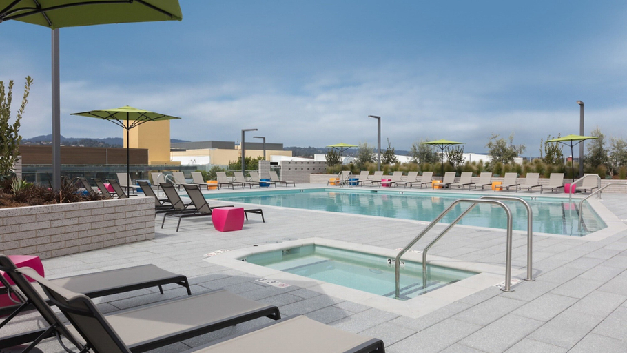 Sport & Beauty, Global Luxury Suites San Mateo, San Mateo