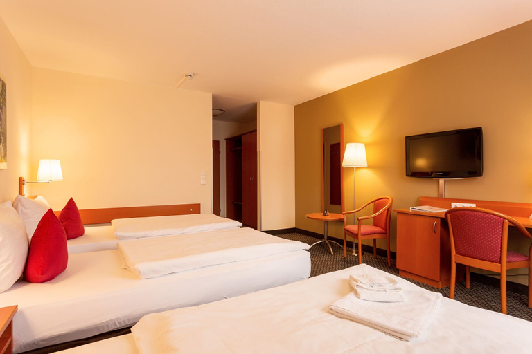 Bedroom 3, Central Hotel Löwen, Feldkirch