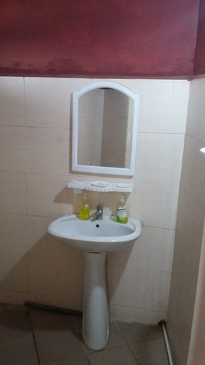 Bathroom 4, Sunu Makane, Dakar