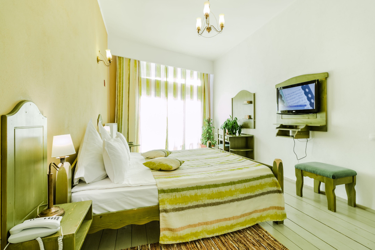 Bedroom 4, Ezio Brasov, Sacele
