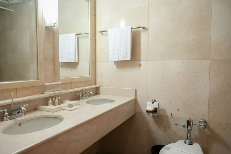 Bathroom 5, Kensington Hotel Yeouido Seoul, Yeongdeungpo