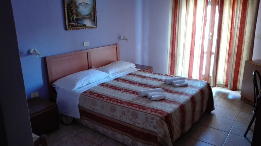 Bedroom 4, International Resort, Caserta