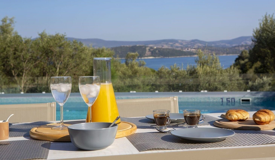 Food & Drinks, Villa Anticlea, Ionian Islands