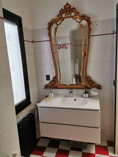 Bathroom 4, San Valentino Country House, Padua