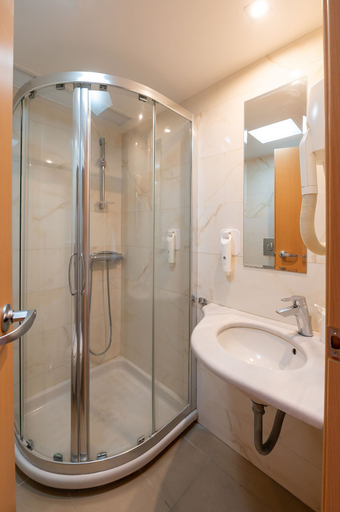 Bathroom 4, Maritina Hotel, South Aegean