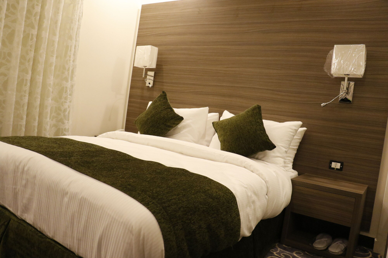 Bedroom 3, Almond Hotel Apartments, Wadi Essier