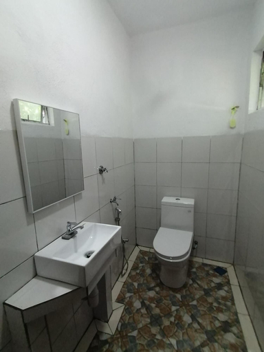 Bathroom 3, Guesthouse Beluru, Kuala Kangsar