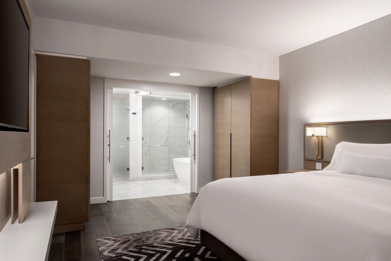 Bedroom 3, The Westin Anaheim Resort, Orange