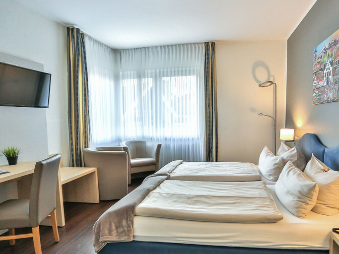 Bedroom 3, Hotel Kolpinghaus Lingen, Emsland