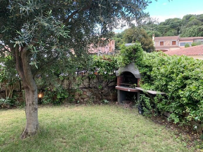 BBQ/picnic area, Appartamento Max con Giardino, Nuoro