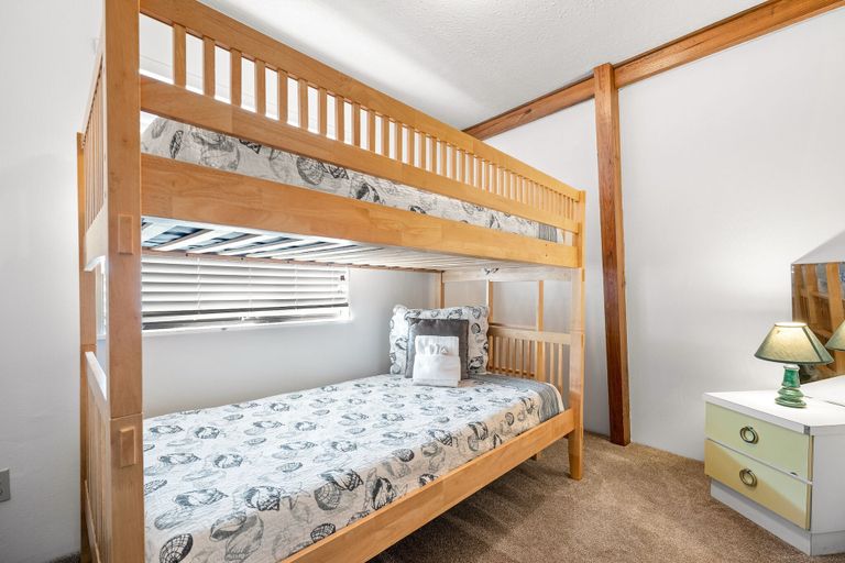 Bedroom 3, Oasis Beach House, Flagler
