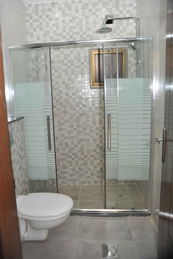 Bathroom 3, Amazing one Bedroom Apartment in Amman Elwebdah 4, Wadi Essier