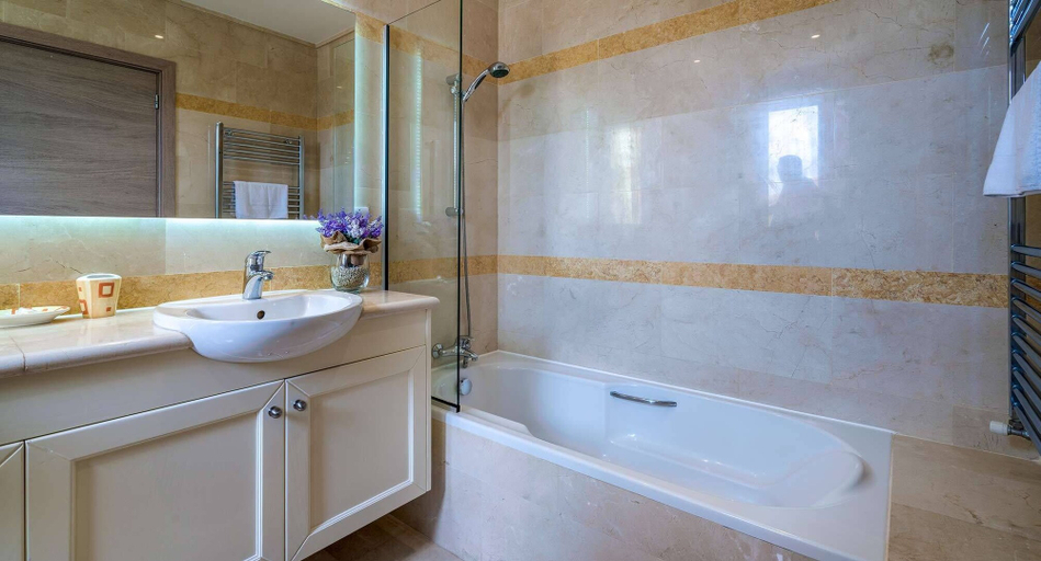 Bathroom 4, Villa 327 - Galinios