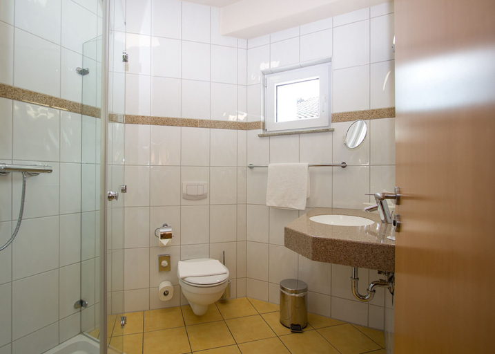 Bathroom 4, Rebhans Business und Wellness Hotel, Kronach