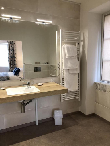 Bathroom 5, Le Moulin de la Salle, Corrèze