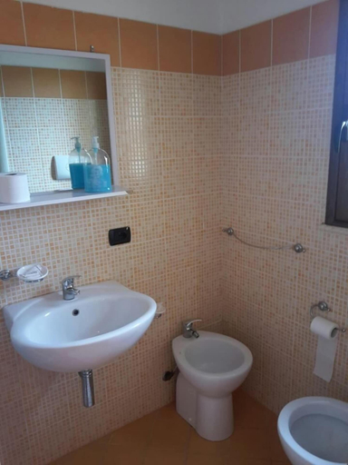 Bathroom 3, Agriturismo L'Antico Carro, Reggio Di Calabria