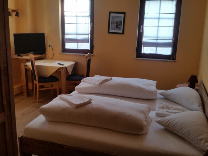 Bedroom 3, Adler Gaststube Hotel Biergarten, Heilbronn