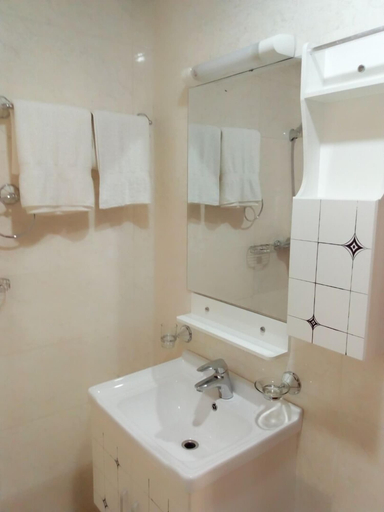 Bathroom, Hotel Samaki Plage, Océan