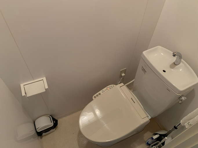 Bathroom 4, Taiko 2chome House, Nagoya