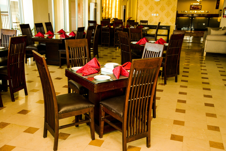 Food & Drinks 5, Holiday Grand Resort, Rawalpindi
