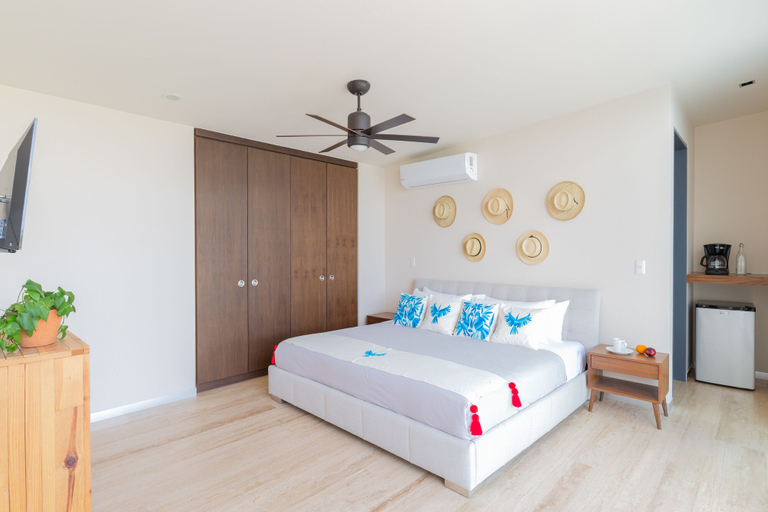 Bedroom 3, Casa Selva 1BR Jungle Rooftop Oasis, Cozumel