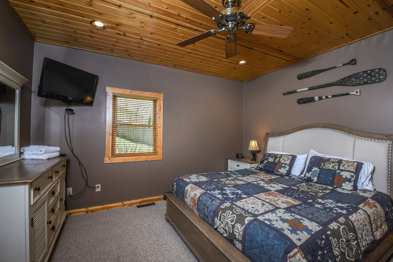 Bedroom 3, Marsh-Mellow Manor 5 Bedroom House, Garrett