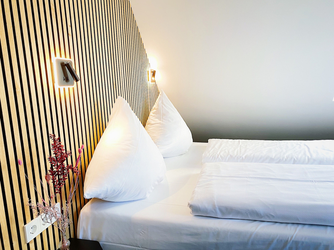 Bedroom 3, Hotel Xenia, Flensburg