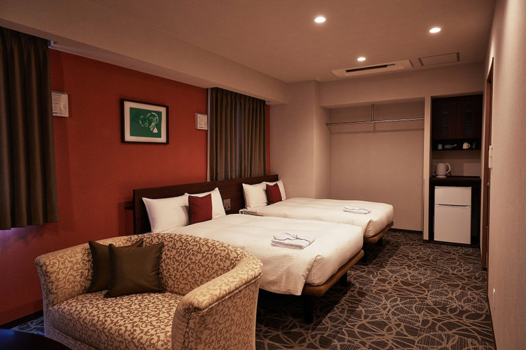Bedroom 2, Y'sinn Naha Orokuekimae, Naha