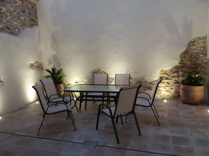 Others 5, Casa Clavero, Málaga