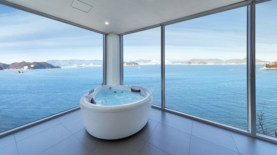House of Mind Pension, Geoje
