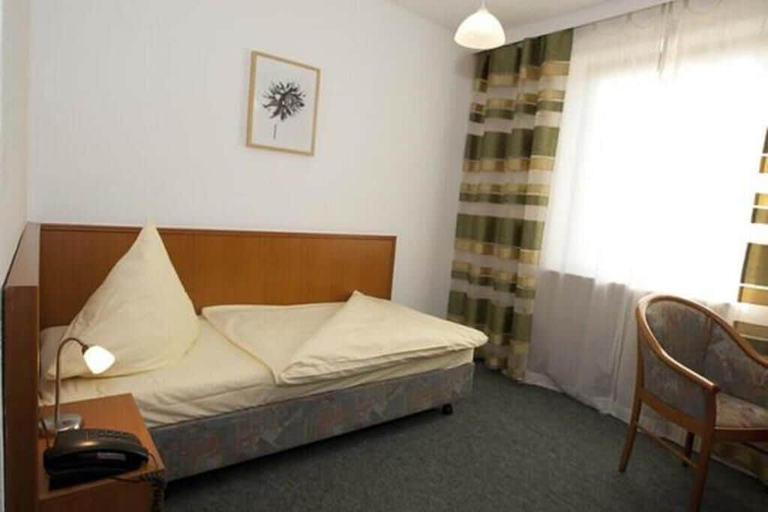 Bedroom 3, Hotel Central, Erlangen