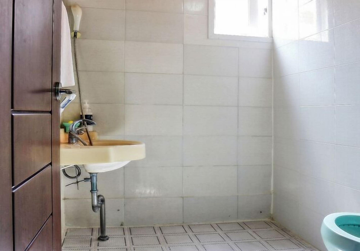 Bathroom 2, Mirim Pension, Ongjin
