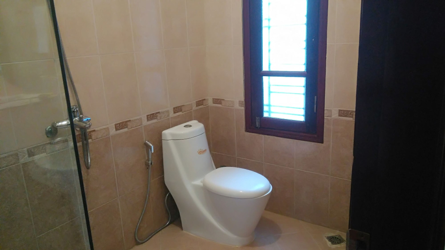 Bathroom 3, Hovi Hoang Cau 2, Đống Đa