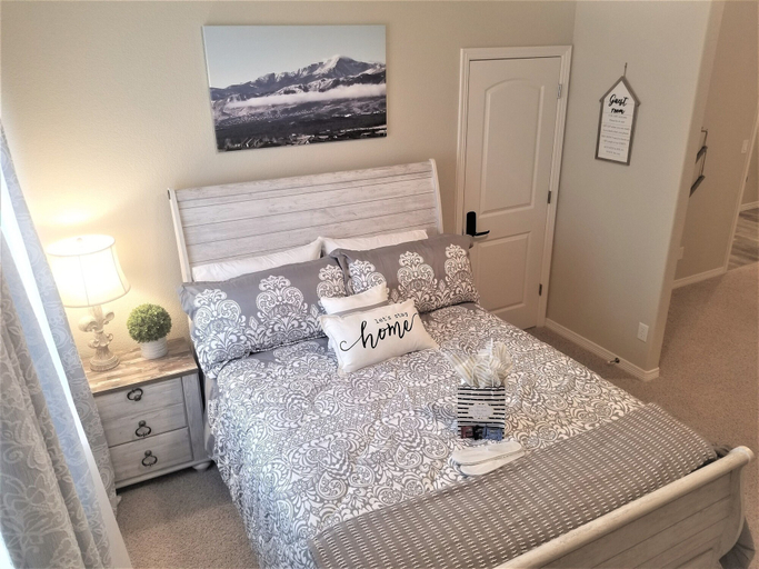 Bedroom 2, Peak Valley Manor, a Modern Farmhouse, El Paso