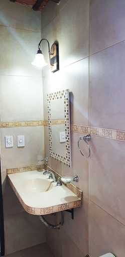 Bathroom 2, La Maina Uribe Posada y Cabañas, Cañuelas