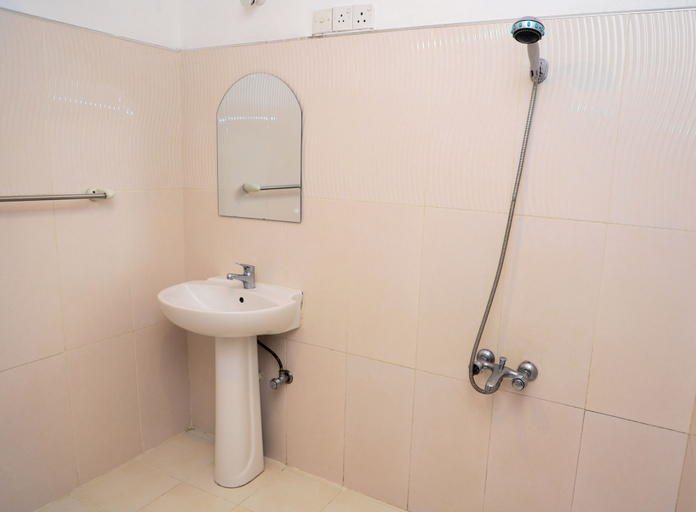 Bathroom 3, Oviya Guest, Nuwara Eliya