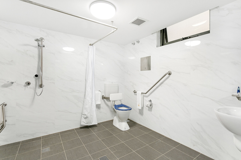 Bathroom 4, Quality Inn Sunshine Haberfield, Sydney