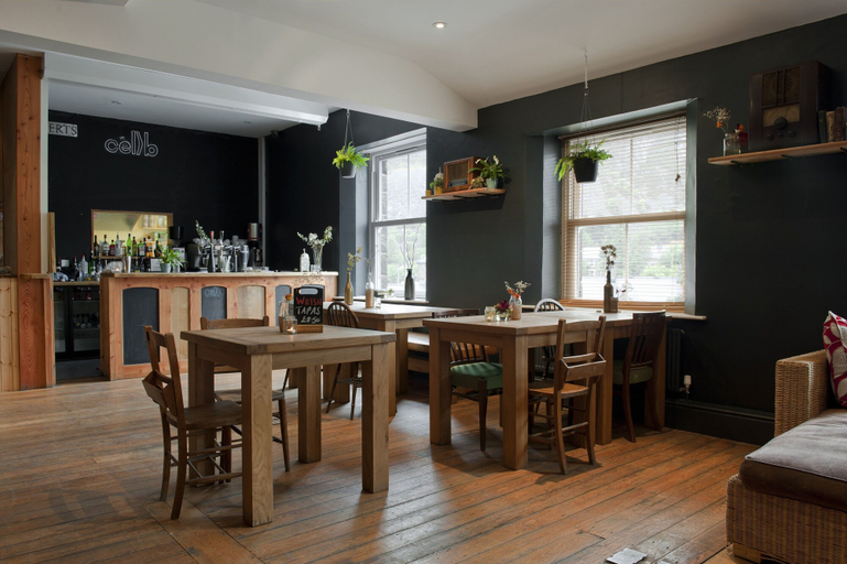 Others 5, CellB - Hostel, Gwynedd