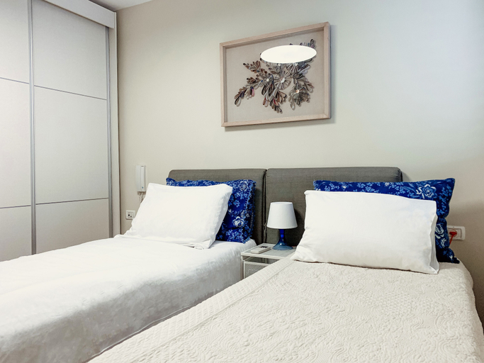 Bedroom 3, Chic in City Center by FeelHome 