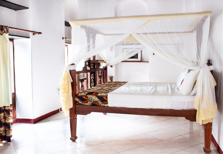 Bedroom 2, Mrusi House, Mjini