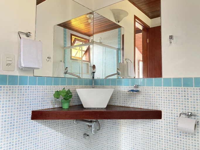 Bathroom 3, Numa Boa Suites, Armação dos Búzios