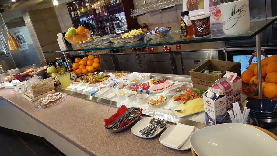 Food & Drinks 5, Holms Motell, Larvik