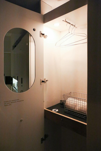 Bedroom 4, SLEEEP - Capsule Hotel, Hong Kong Island