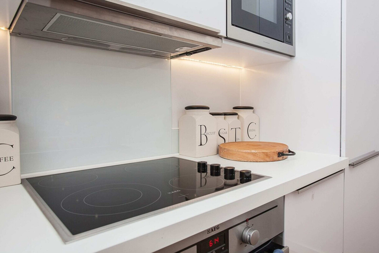 Others 4, Fantastic Modern 2 Bedroom Flat in Lambeth, London