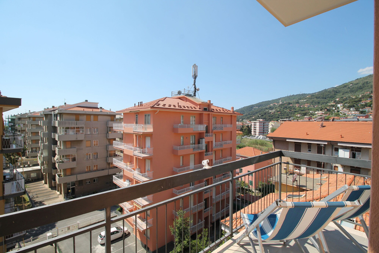 Others 5, House Adelin, Savona