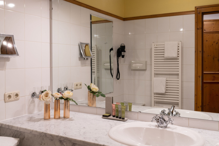 Bathroom 5, Via Salina - Hotel Am See - Adults Only, Reutte