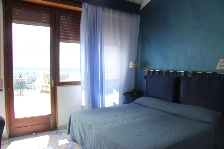 Bedroom 3, Hotel Vello d'Oro, Messina