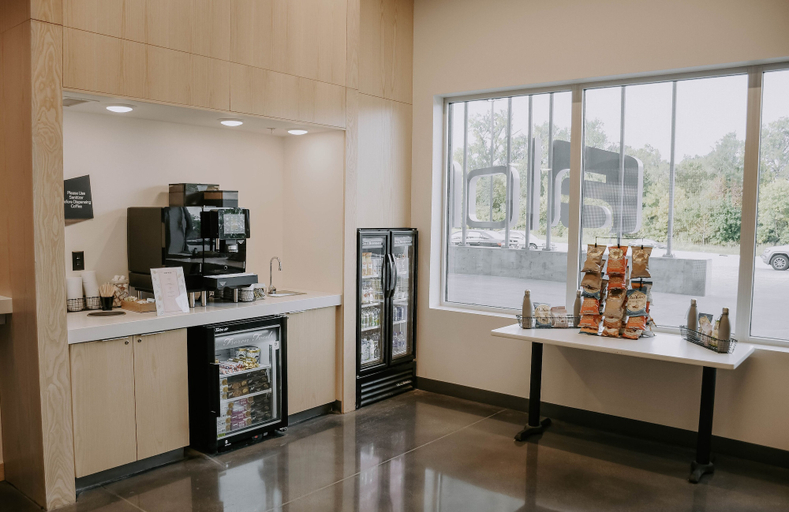 Food & Drinks 5, Aloft by Marriott Omaha West, Douglas