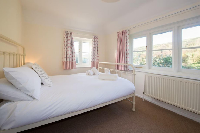 Bedroom 2, Church Cottage, Dorset