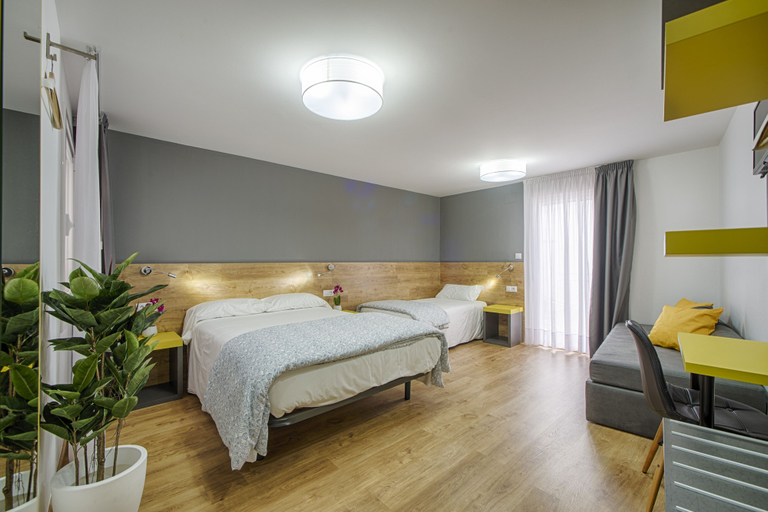 Bedroom 5, Hostal Restaurante Lugano, Ourense